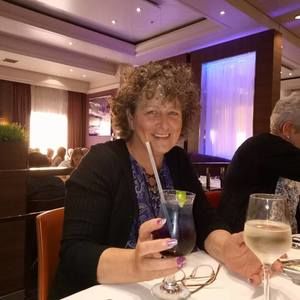 Meet your Posher, Linda